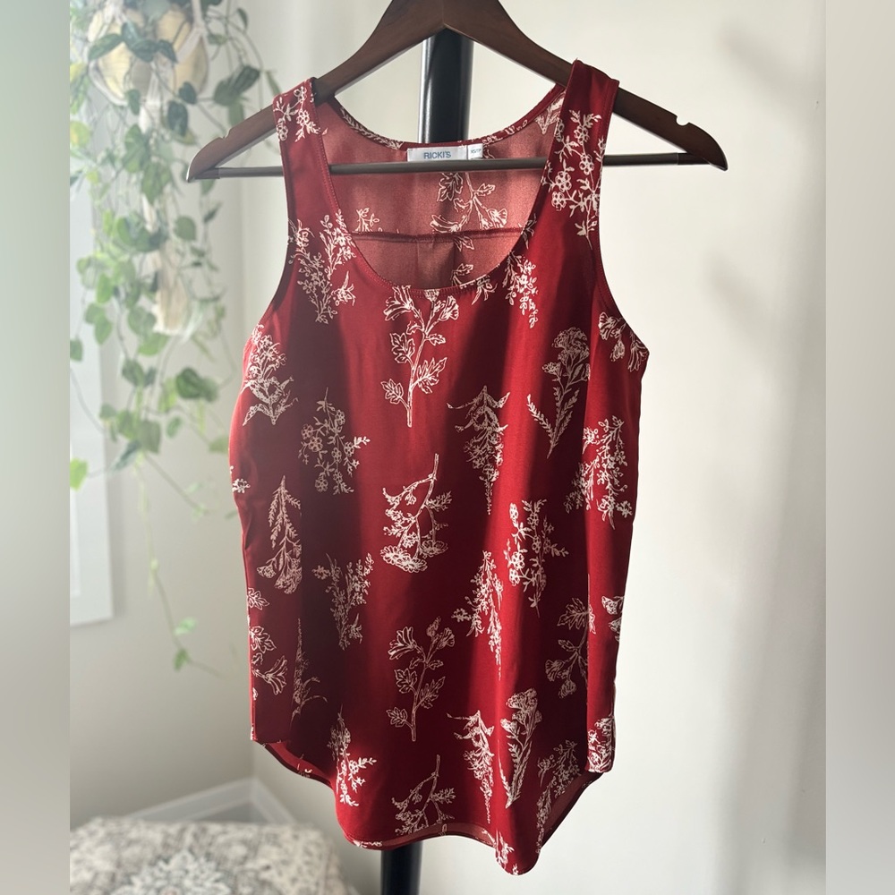 Ricki's Red Floral Tank Top Satin Scoop Neck